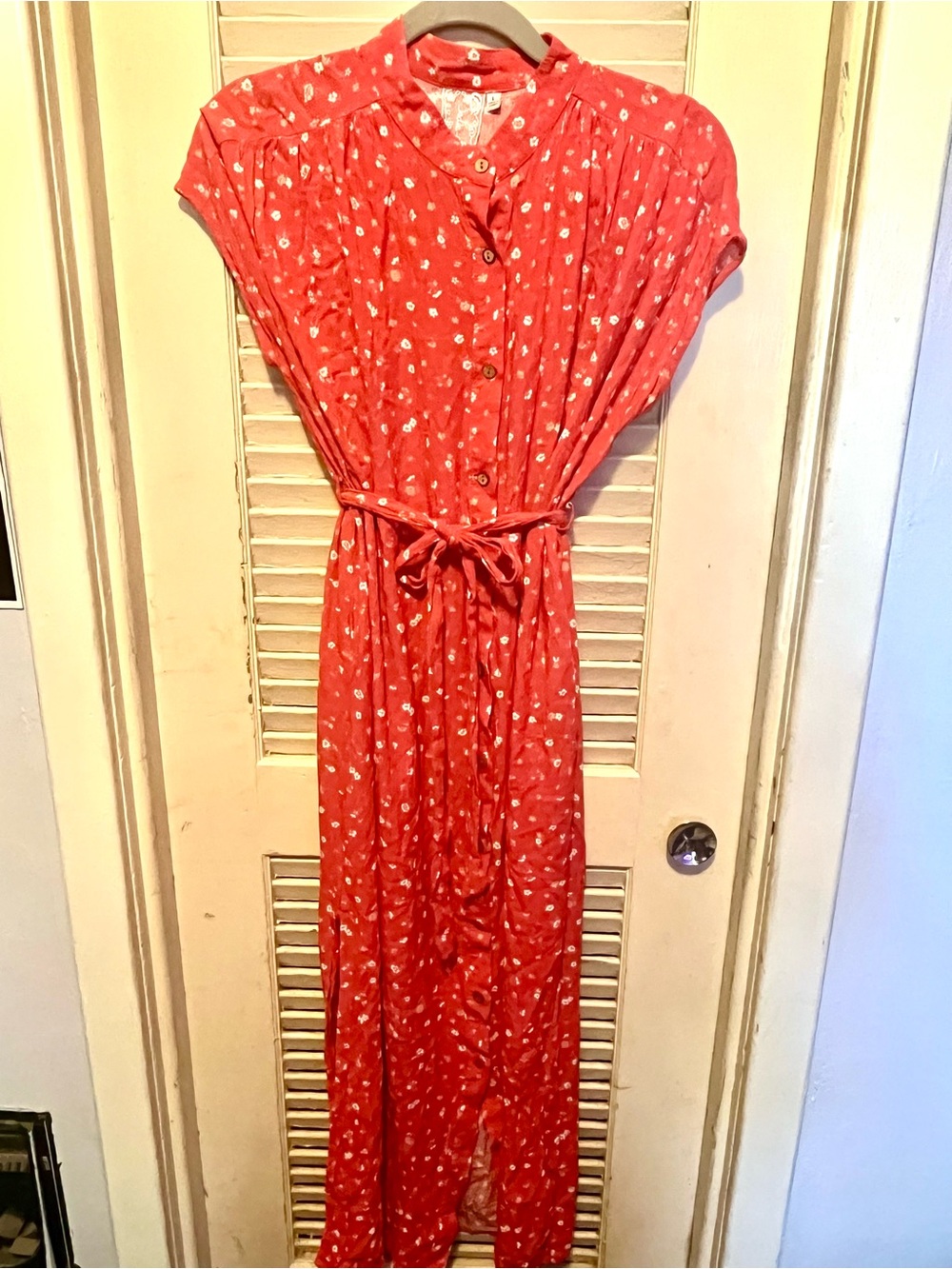 Sadie & Sage Red Sleeveless Button-Front Tunic with White Dot Print